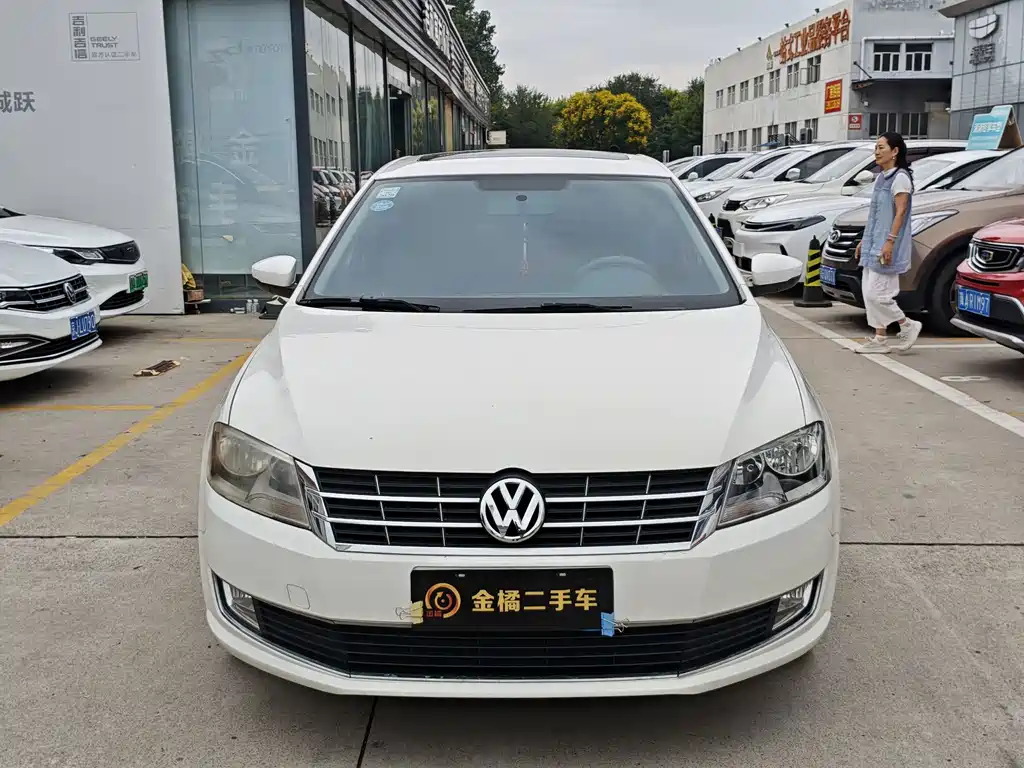 Volkswagen Lavida — миниатюра 5