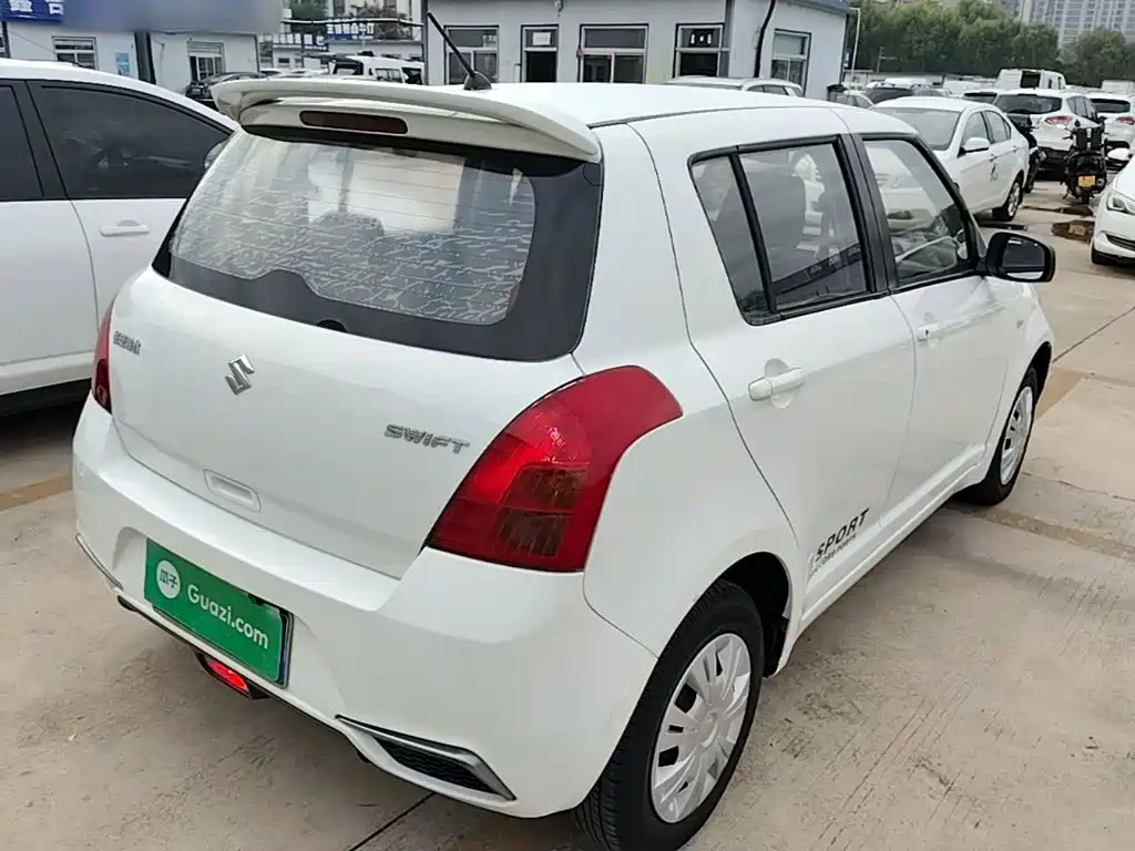 Suzuki Swift — миниатюра 7