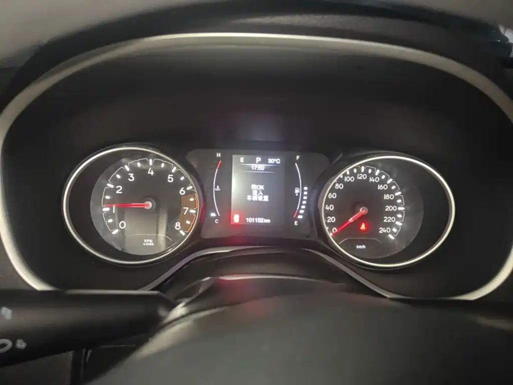 Jeep Compass — миниатюра 12