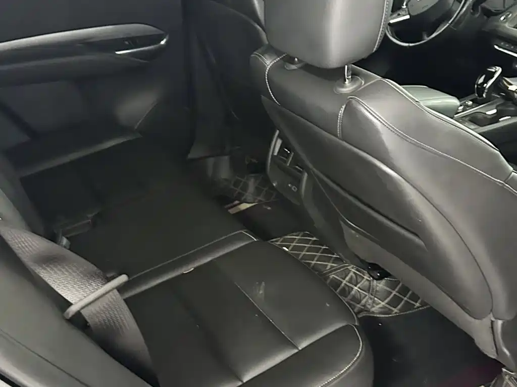 Cadillac XT4 — миниатюра 12