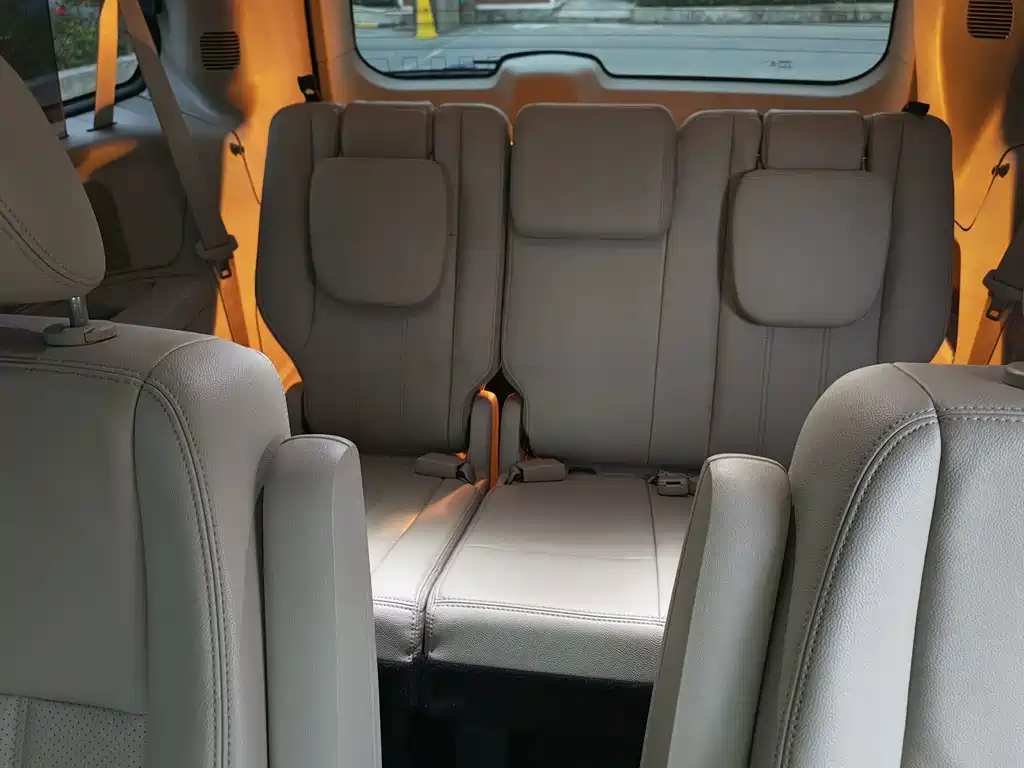 Chrysler Grand Voyager (Import) — миниатюра 13