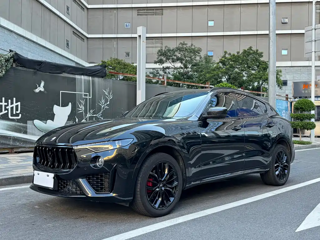 Купить Maserati Levante