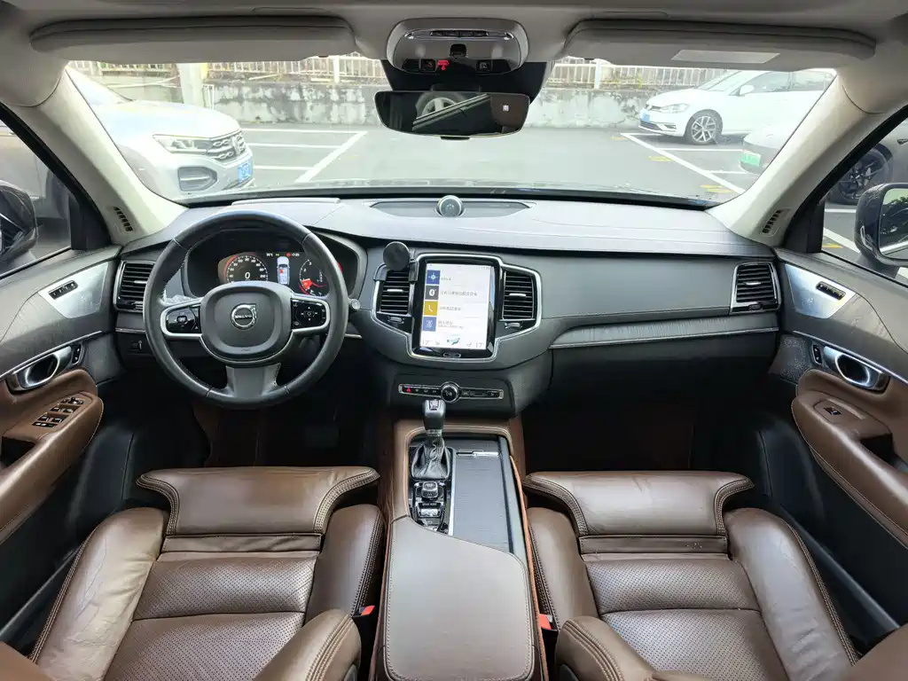 Volvo XC90 — миниатюра 12