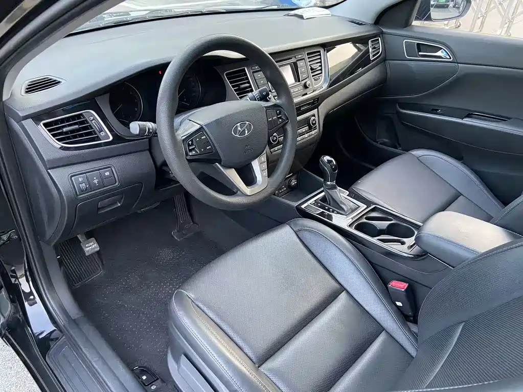Hyundai Mistra — миниатюра 10