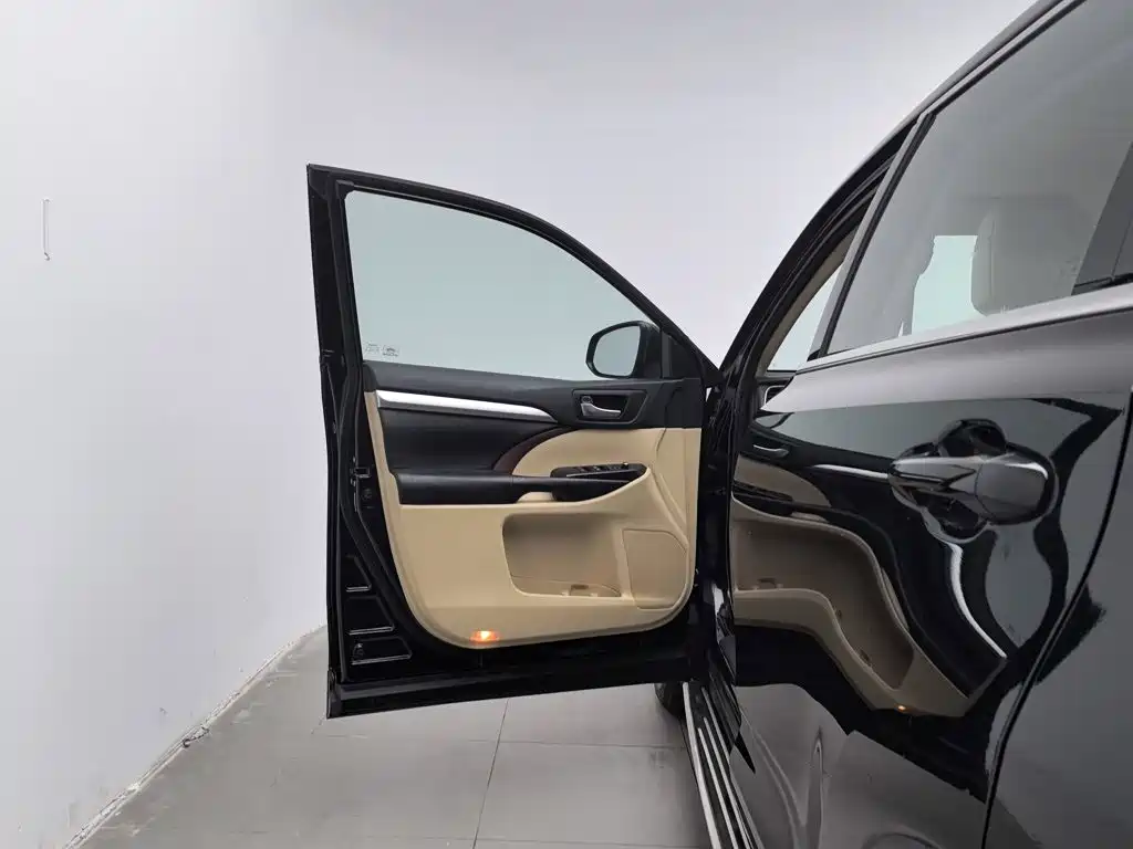 Toyota Highlander — миниатюра 8