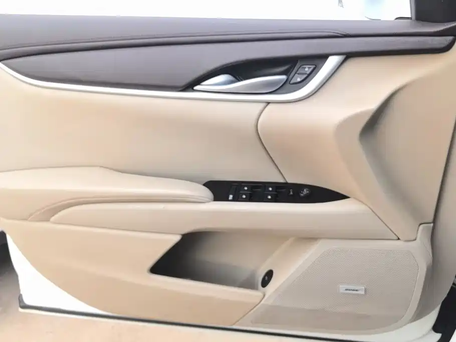 Cadillac XTS — миниатюра 7