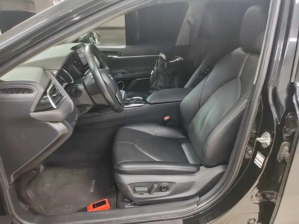 Toyota Camry — миниатюра 15
