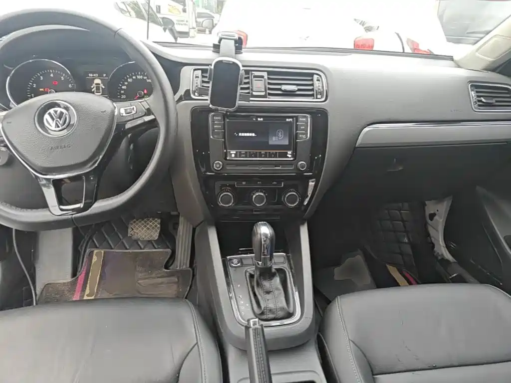 Volkswagen Sagitar — миниатюра 10