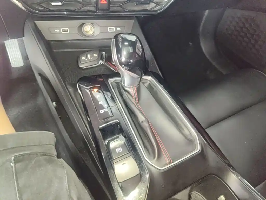 MG MG5 — миниатюра 14