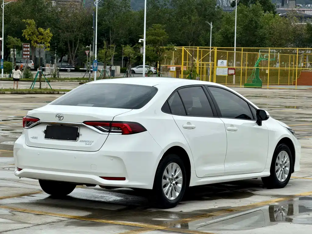 Toyota Corolla — миниатюра 4