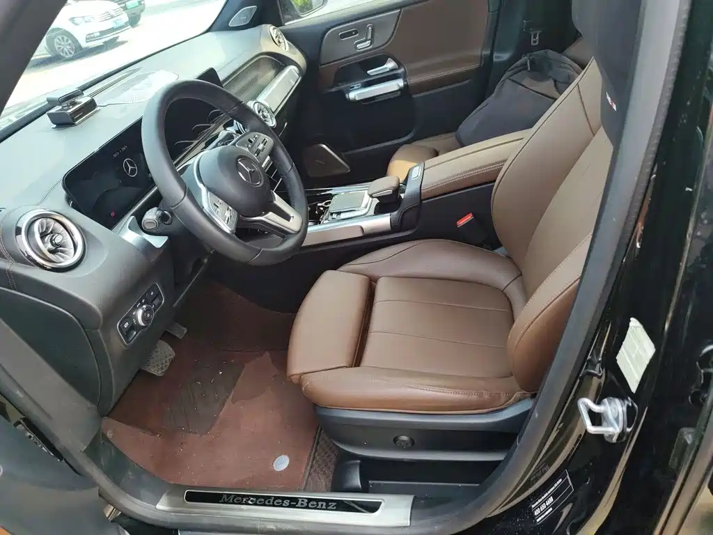 Mercedes-Benz GLB — миниатюра 11