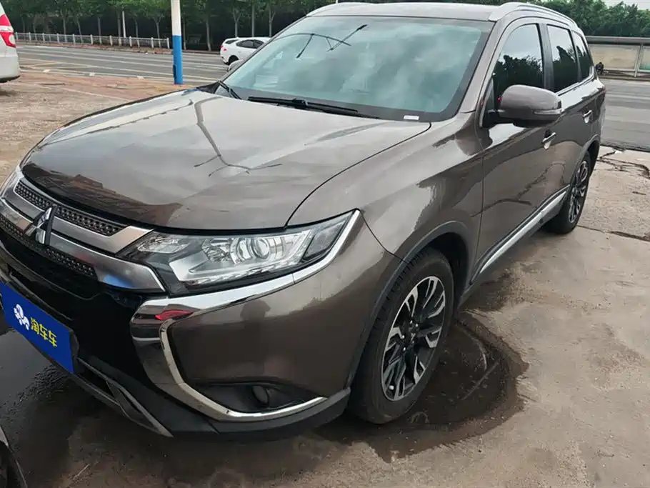 Купить Mitsubishi Outlander