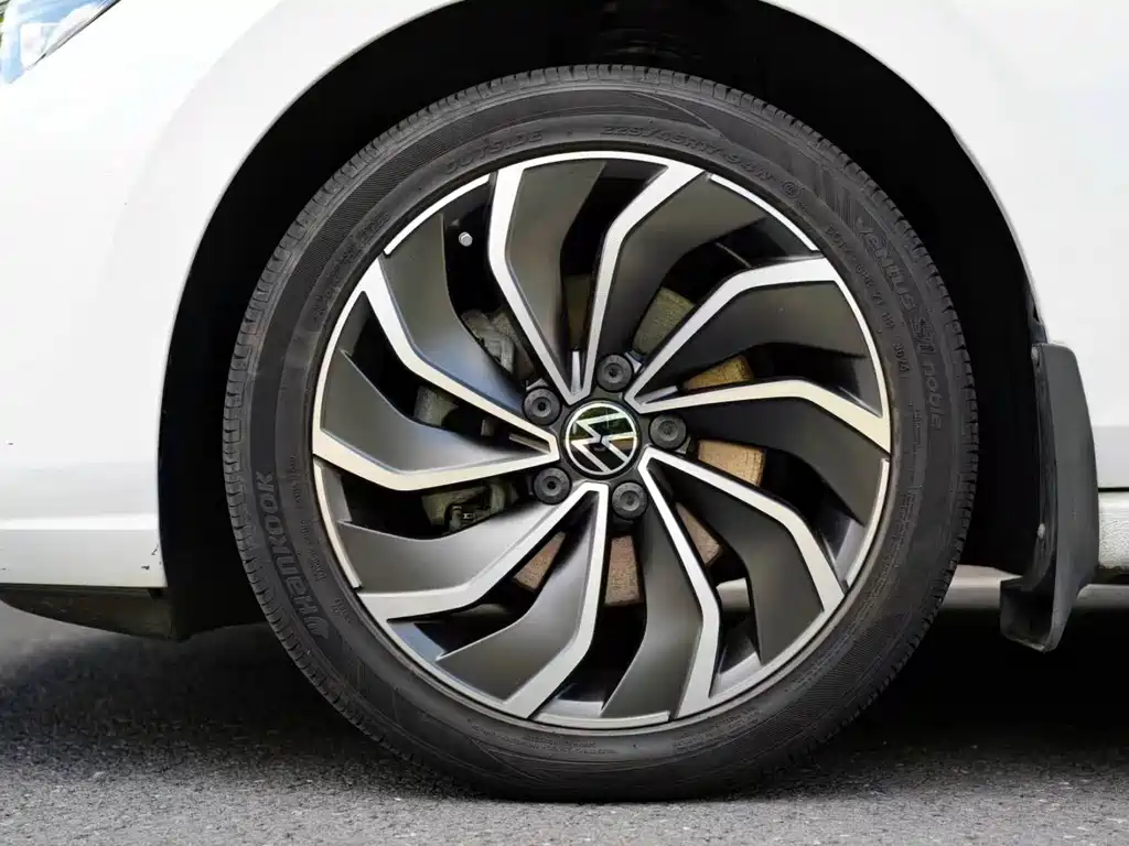 Volkswagen Golf — миниатюра 14