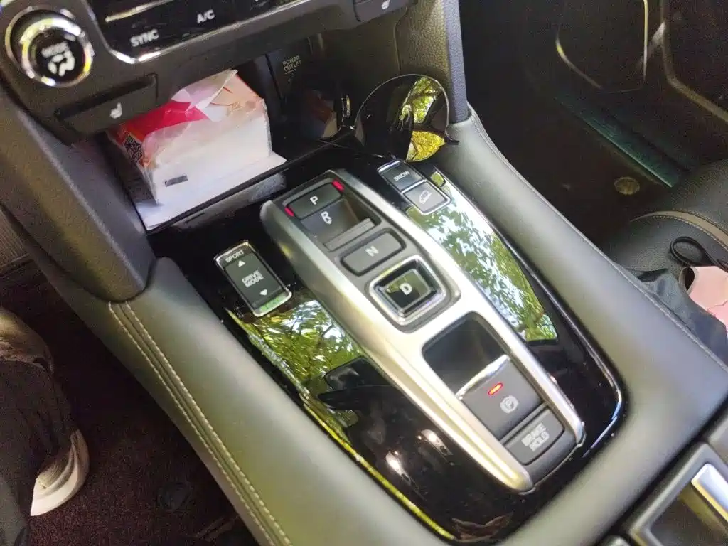 Honda UR-V — миниатюра 7