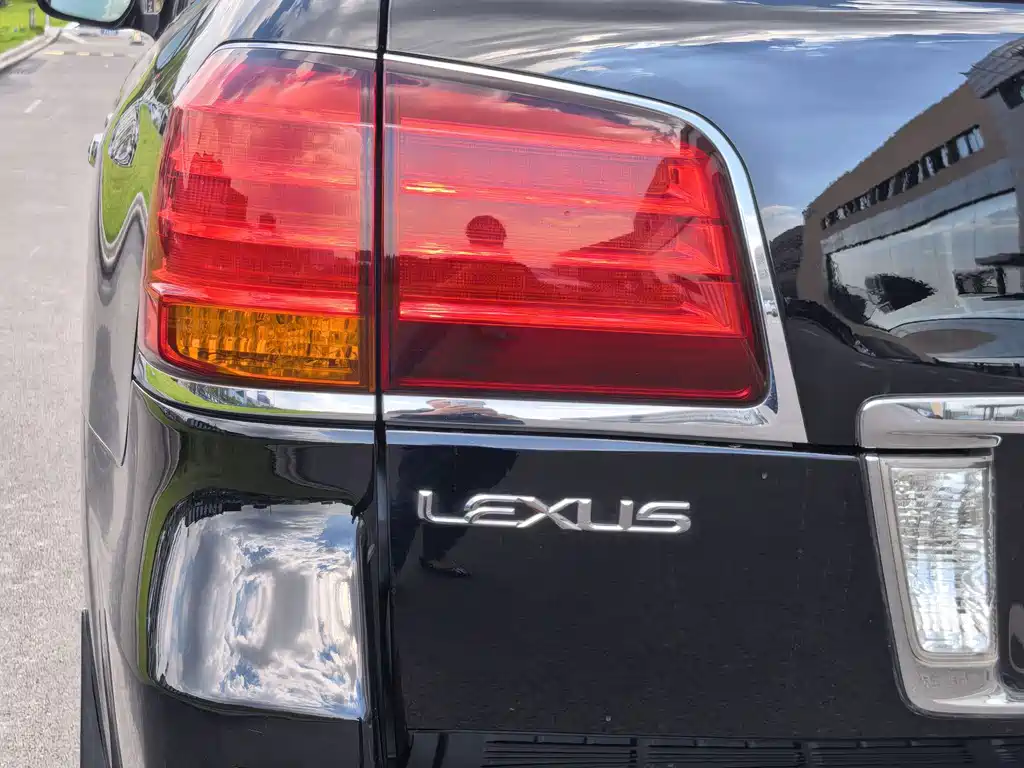 Lexus LX — миниатюра 14