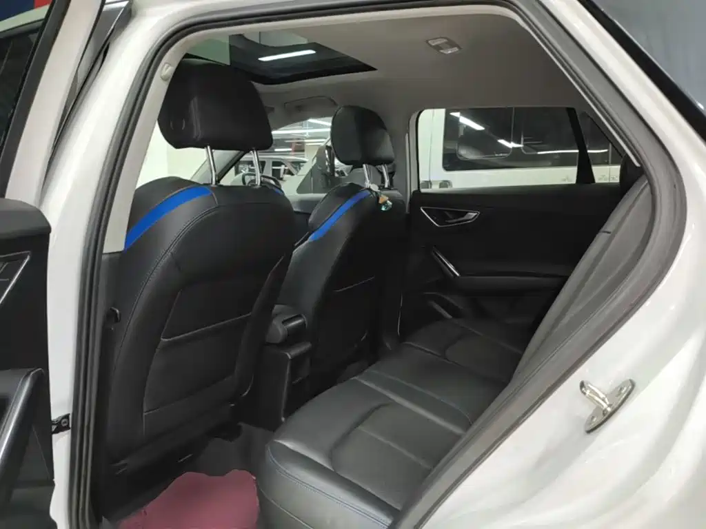 Audi Q2L e-tron — миниатюра 17