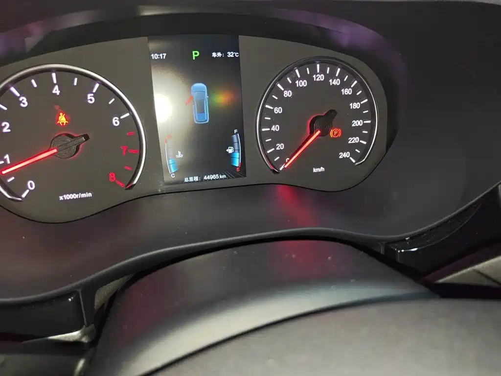 BYD MAX — миниатюра 5