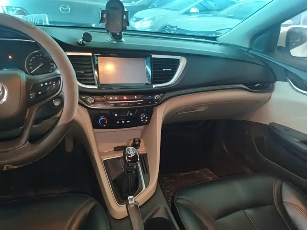 Buick Excelle — миниатюра 13