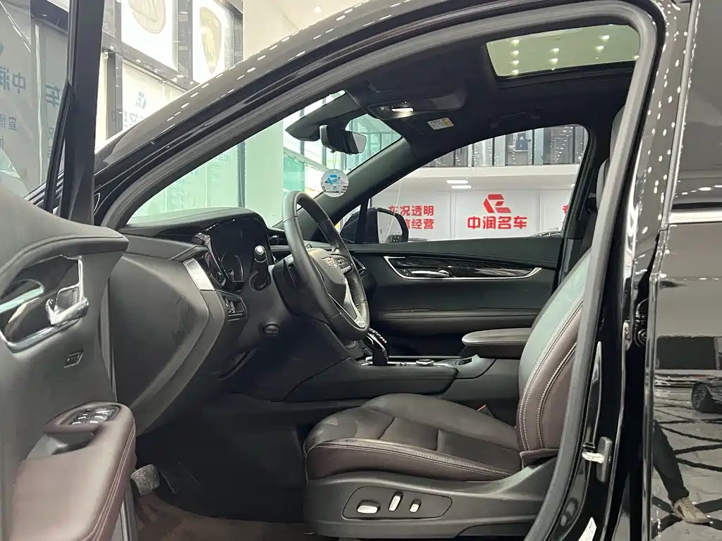 Cadillac XT6 — миниатюра 5