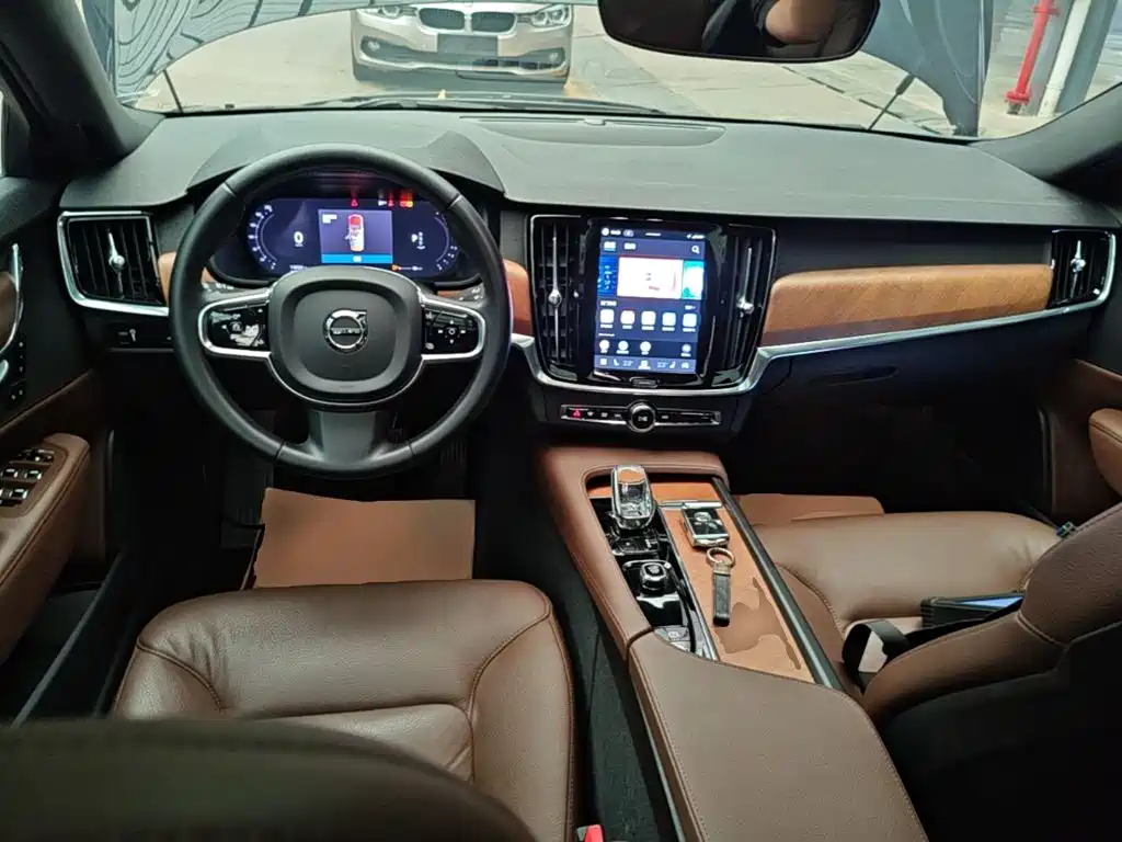 Volvo S90 — миниатюра 10