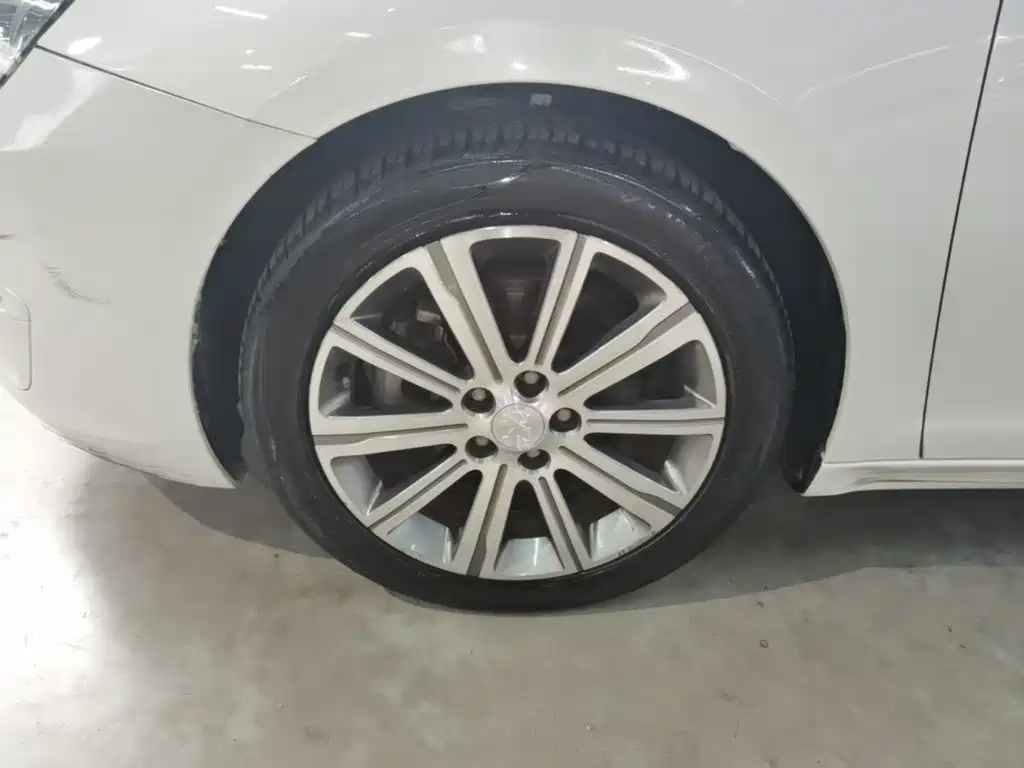 Peugeot 408 — миниатюра 23