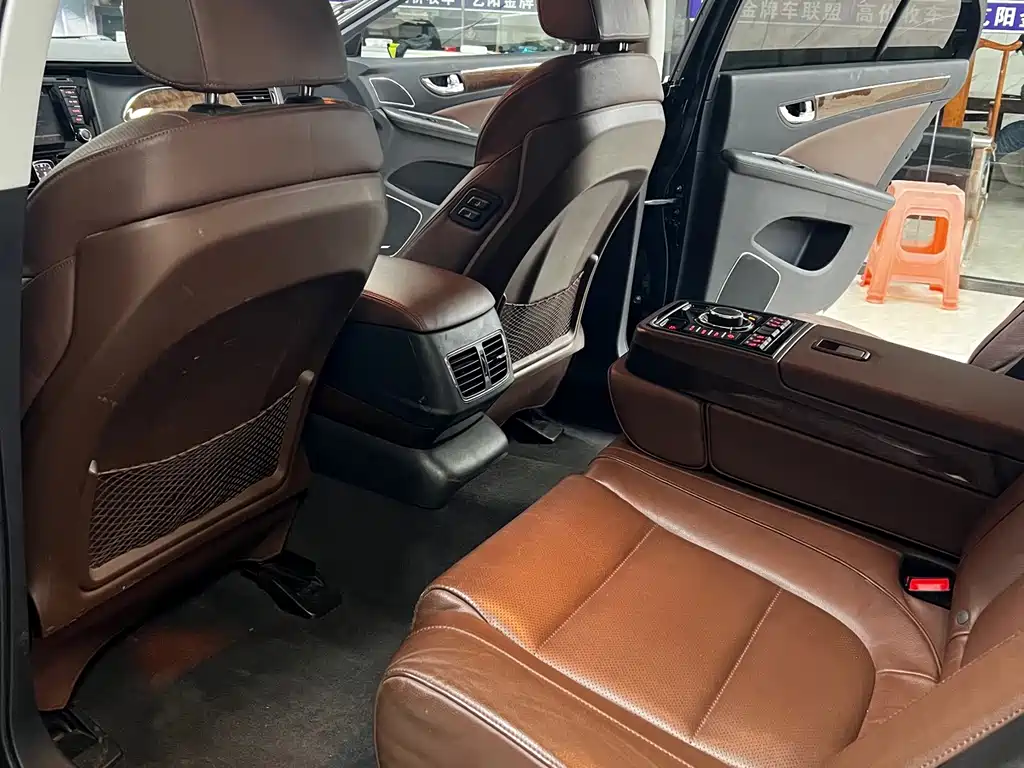 Hongqi Hongqi H7 — миниатюра 5