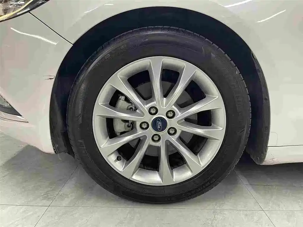 Ford Mondeo — миниатюра 16