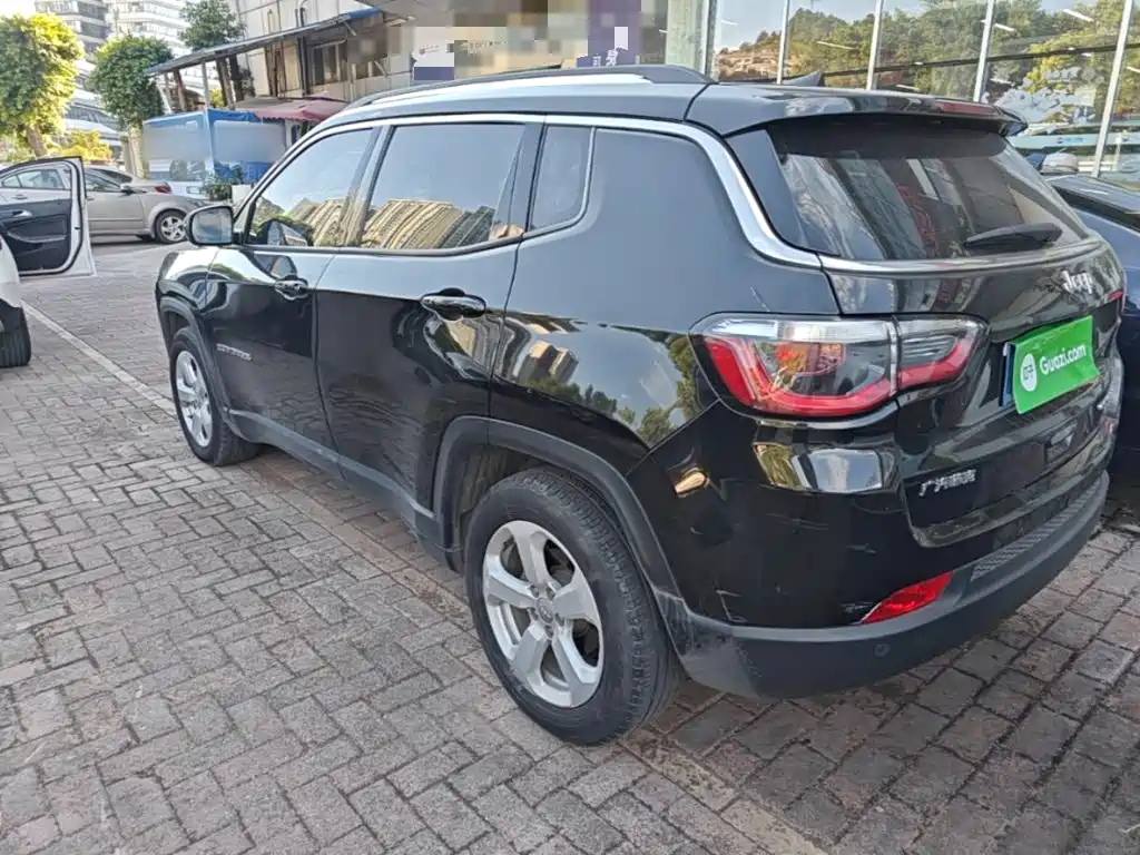 Jeep Compass — миниатюра 5