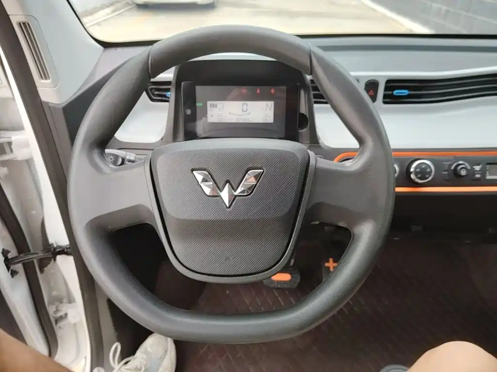 Wuling MINIEV — миниатюра 11