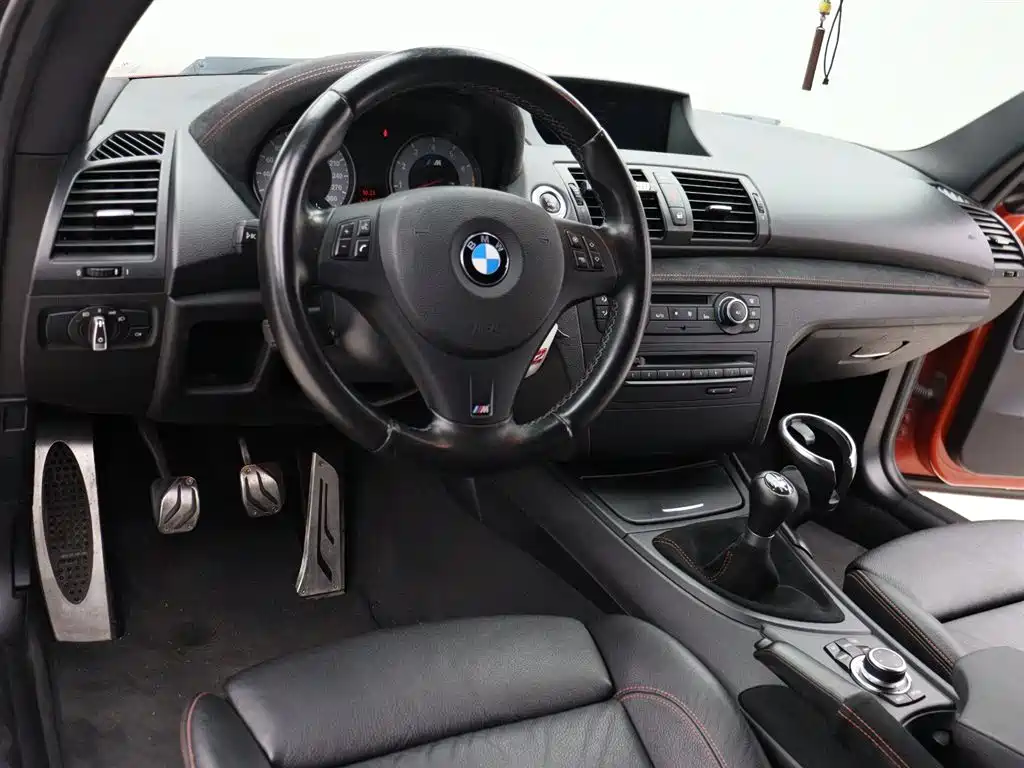 BMW 1 M 2011 1M Coupe