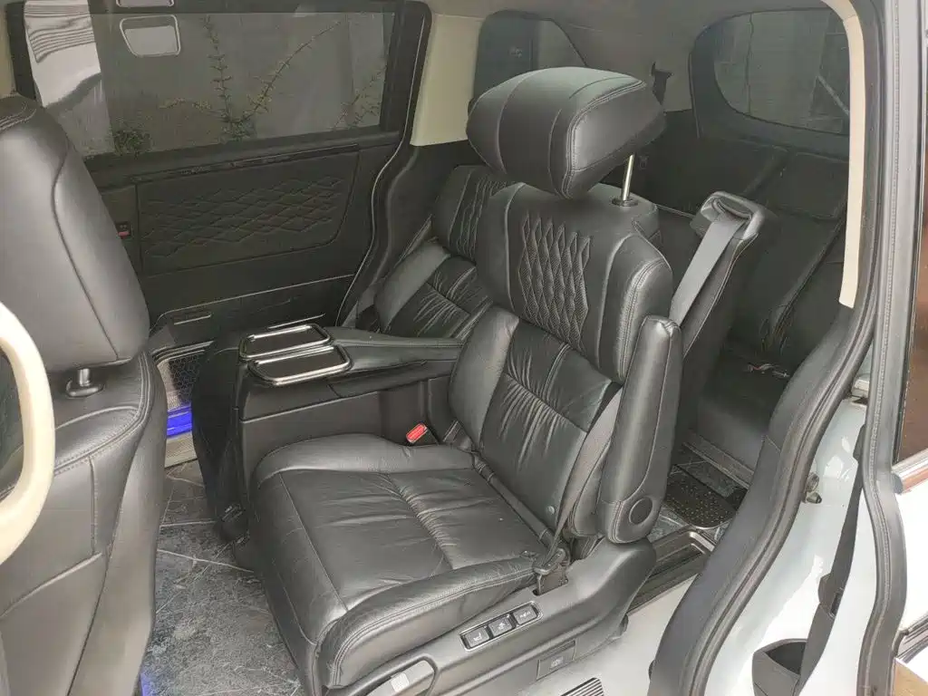 Honda Elysion — миниатюра 15