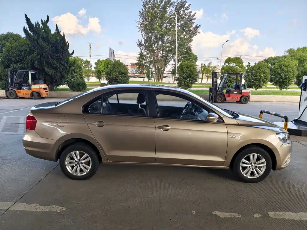 Volkswagen Jetta — миниатюра 4