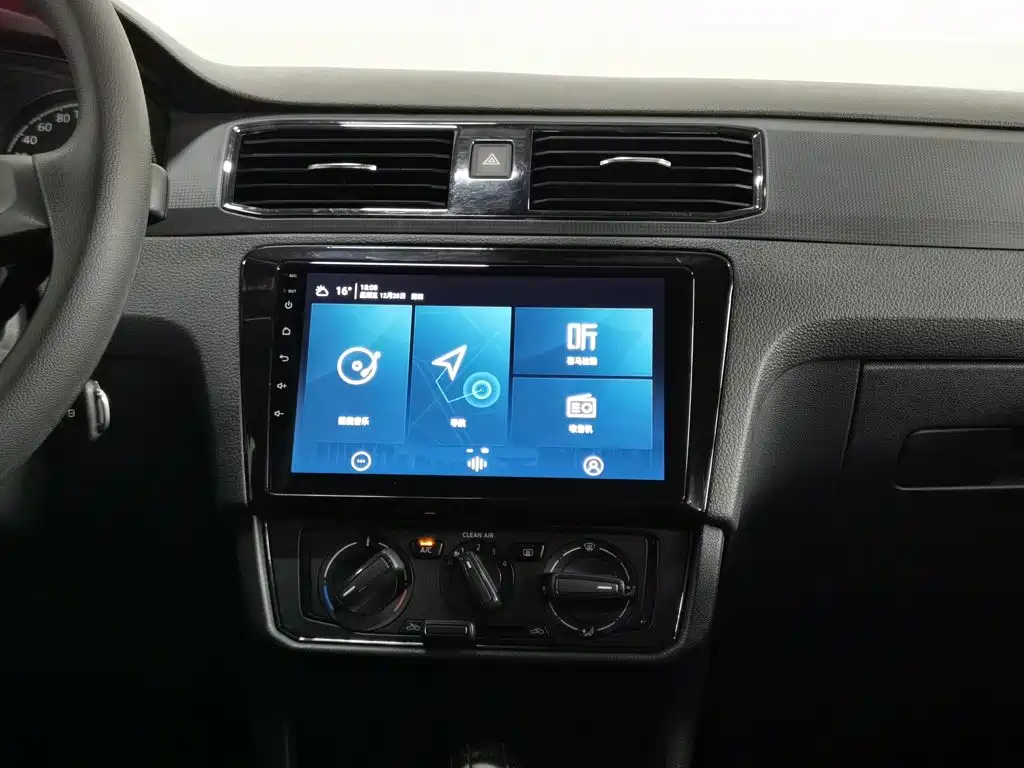 Volkswagen Santana — миниатюра 12