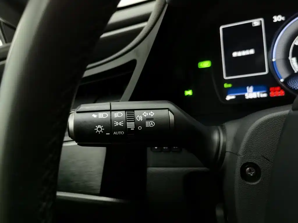 Lexus ES — миниатюра 21