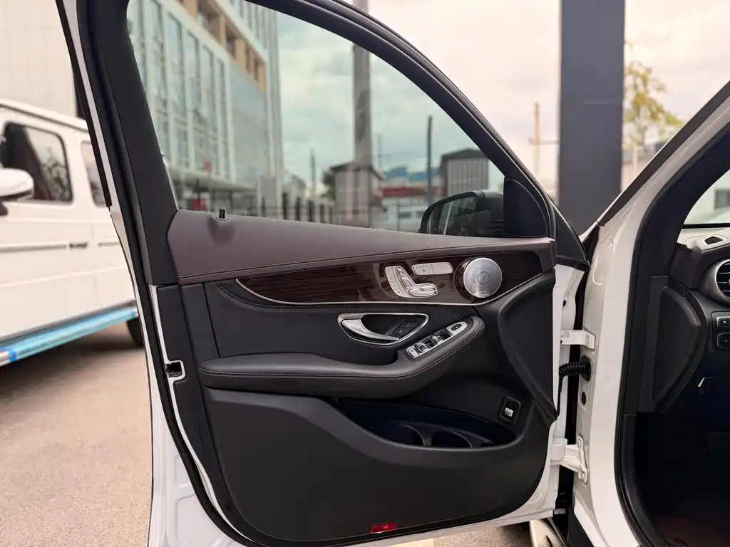 Mercedes-Benz GLC — миниатюра 11