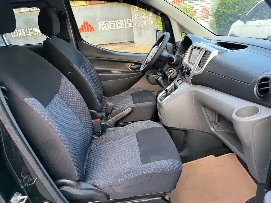 Nissan NV200 — миниатюра 17