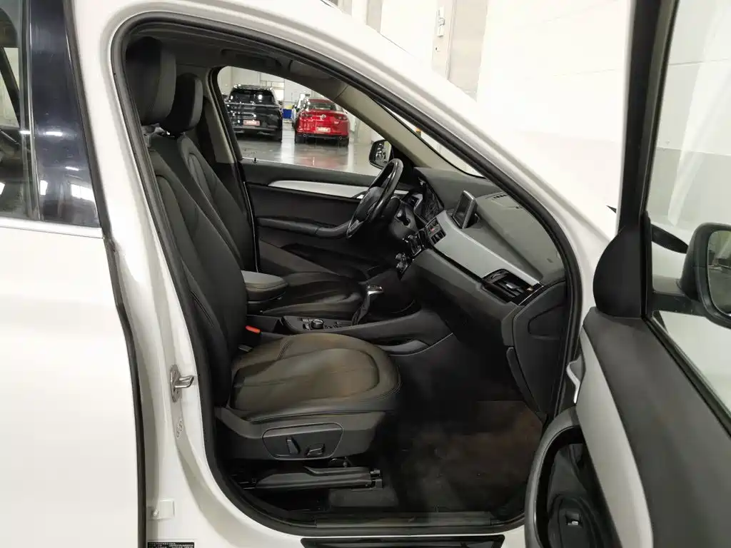 BMW X1 — миниатюра 23