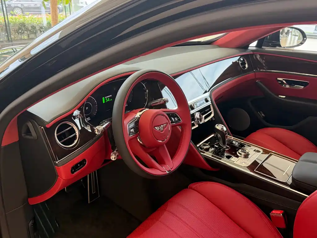 Bentley Flying Spur 2026 4.0T V8 Standard