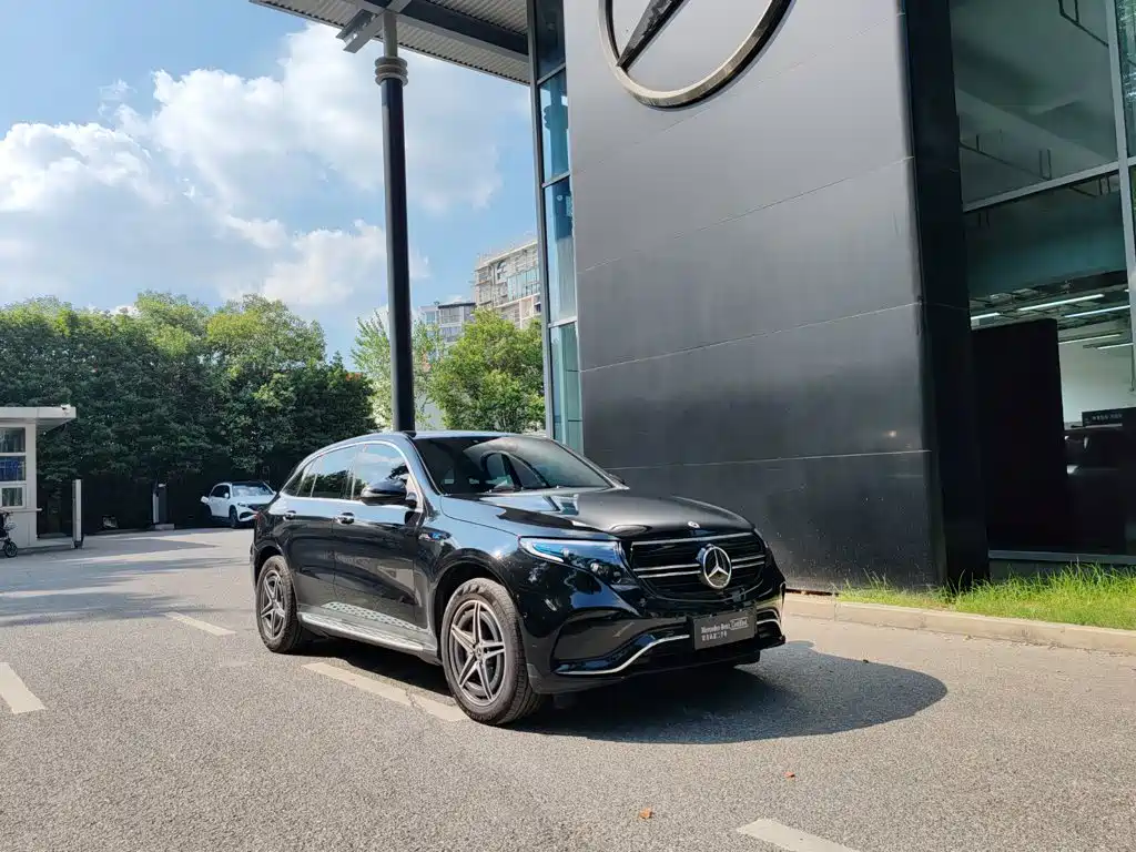 Mercedes-Benz EQC — миниатюра 2