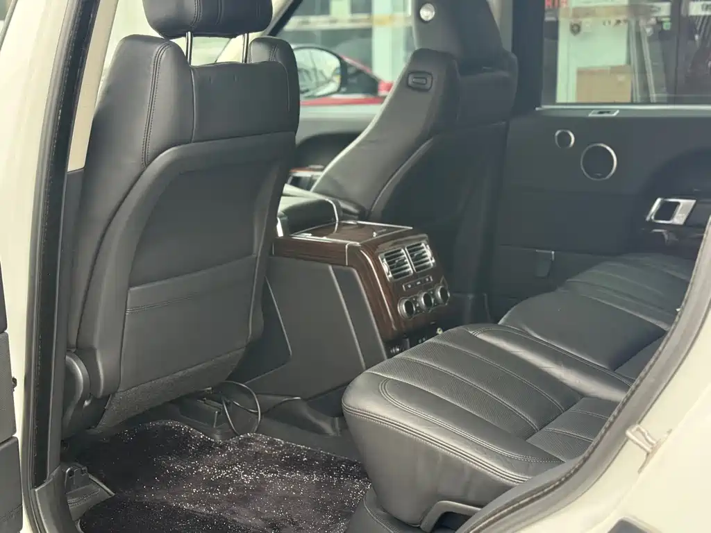 Land Rover Range Rover — миниатюра 7