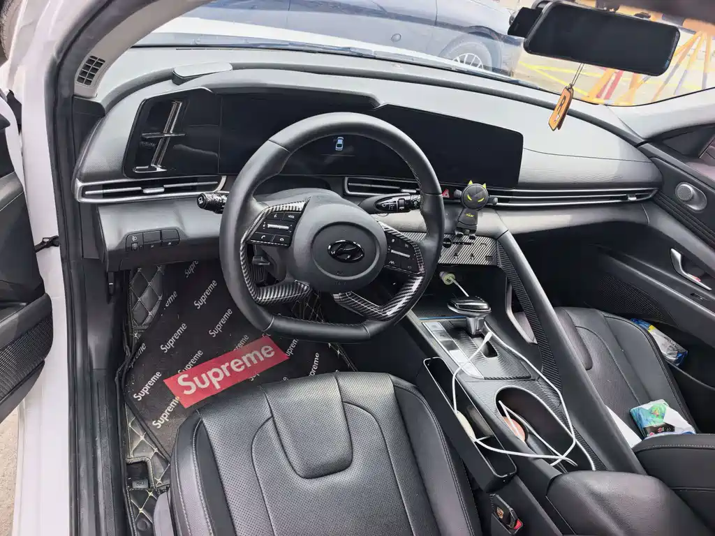 Hyundai Elantra — миниатюра 8