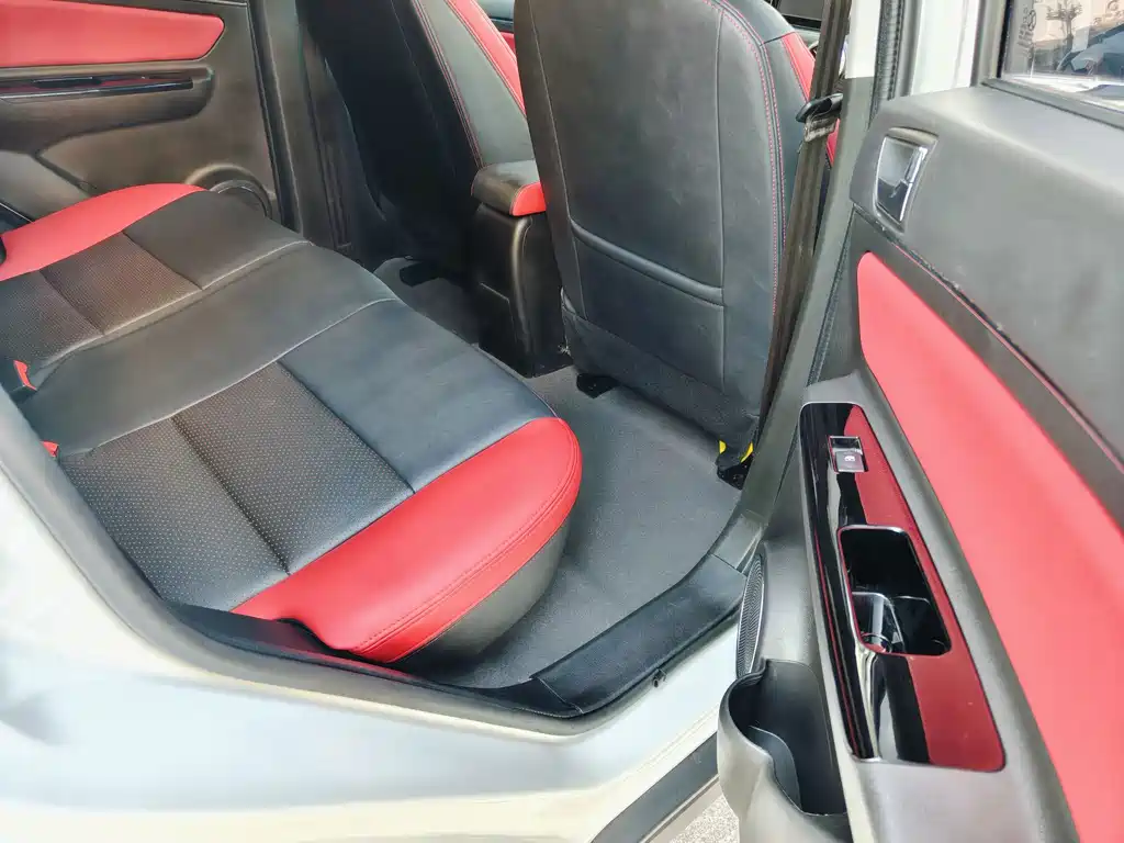 BAIC New Energy EX — миниатюра 12