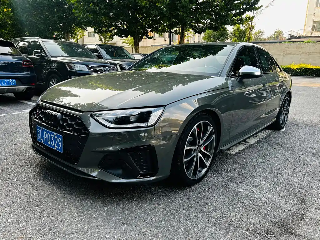 Audi S4