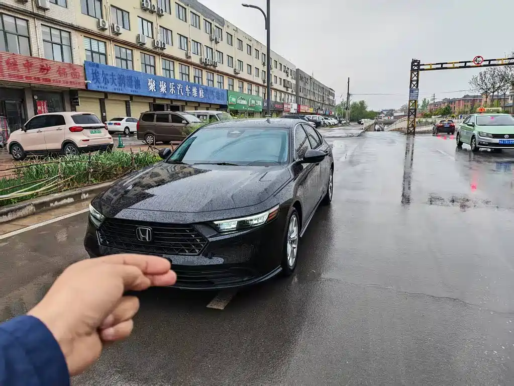 Honda Accord 2023