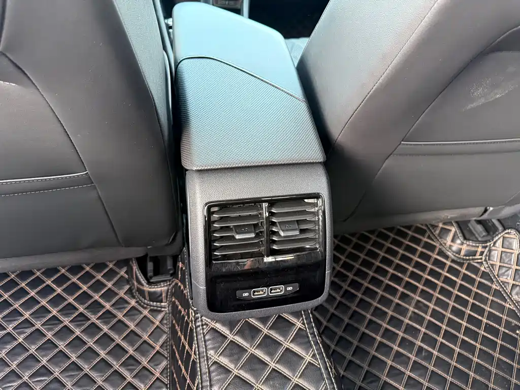 Volkswagen Sagitar — миниатюра 12