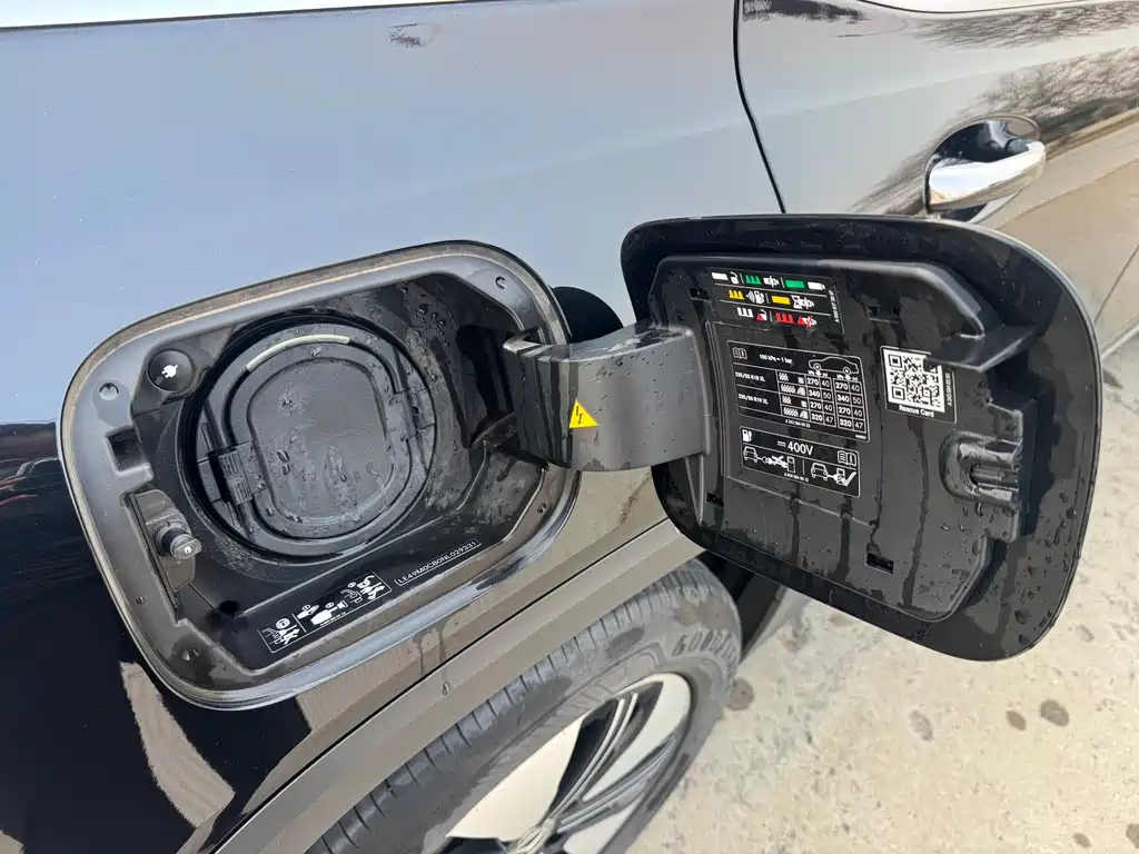 Mercedes-Benz EQB - фото 15