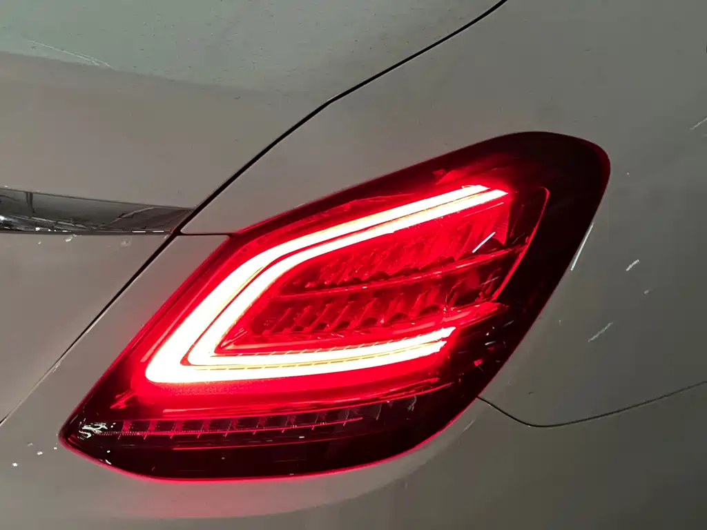 Mercedes-Benz C-Class — миниатюра 25