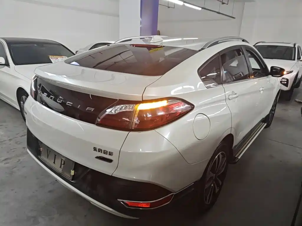 Venucia T90 — миниатюра 7