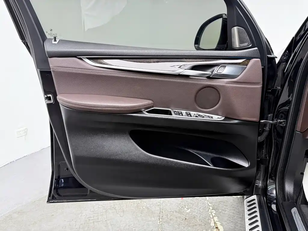 BMW X5 (Import) — миниатюра 7
