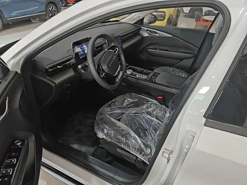 Wuling 五菱E5 — миниатюра 15